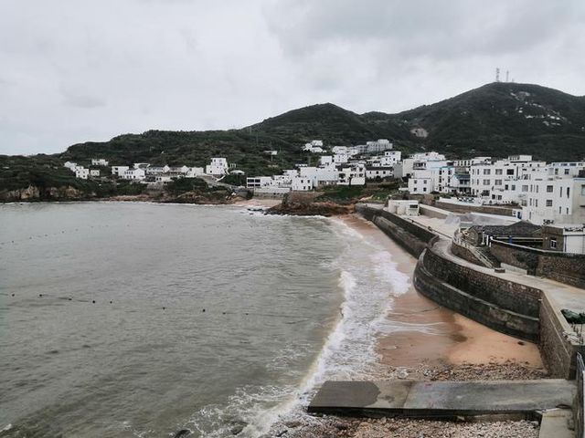 枸杞島 2 日自駕——藍海白屋與螢光海灘