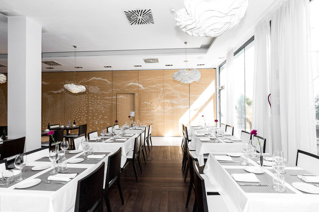 巴塞隆納格魯珀特大酒店 | 凡爾賽般的宮殿   地址：Gran Via de les Cort