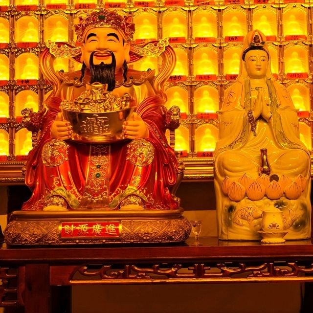 🛕 Qibao Temple: Serenity Amid Shanghai’s Ancient Streets