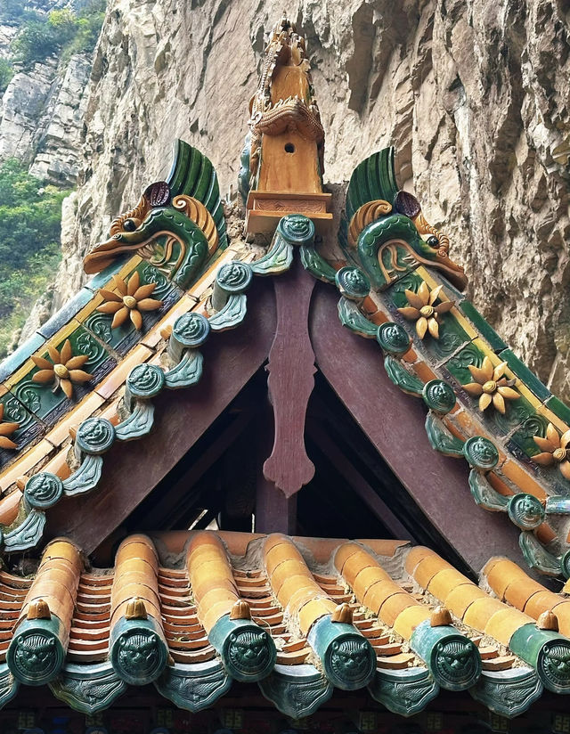 千年古寺懸空奇觀