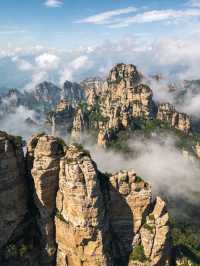 白石山夏季和冬季不同季節的不同風光