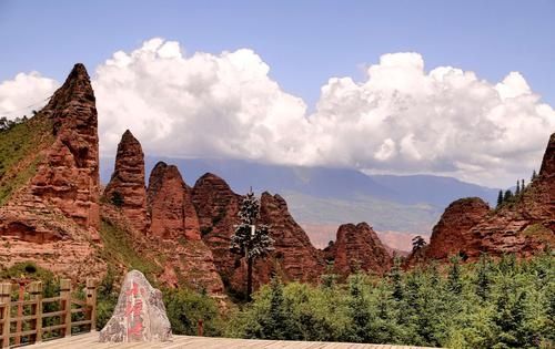 【藏在青海的“淨土”——黃南藏族自治州！一場心靈洗禮與絕美風光的終極體驗等你來探索！】  嘿，熱