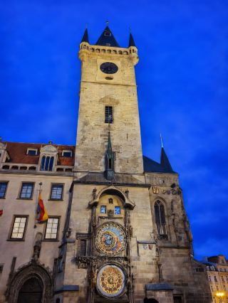 The ultimate guide to a 7-day multi-country European tour, save this now!