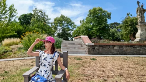 วันเดย์ทริปเที่ยวชิลล์ๆ ที่คาบสมุทรทิฮานี (Tihany) และทะเลสาบบาลาตอน (Balaton) ประเทศฮังการี — traveler post in Balatonfured