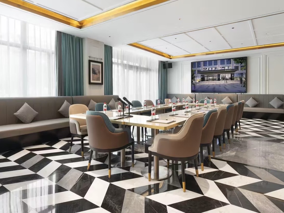 Stay right next to the Guyuan Museum! This hotel is top-tier