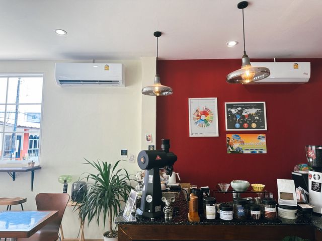 Momentum Cafe คาเฟ่เปิดใหม่จันทบุรี