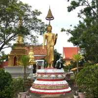 Wat Phra Non Laem Pho