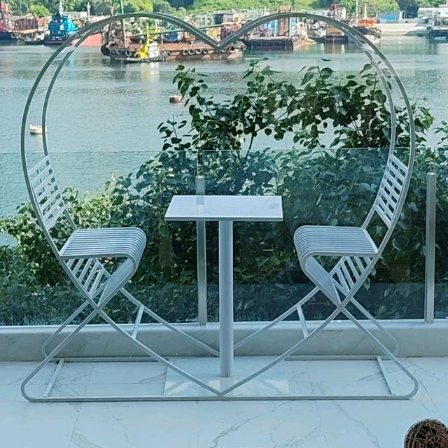 Purse-friendly Hotel in Tsuen Wan with Excellent View