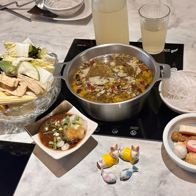 三重市仁愛街（哈帕時尚火鍋）酸菜魚.非吃不可