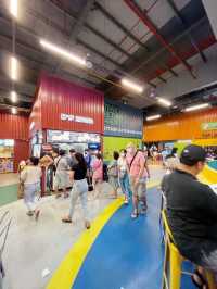 Container truck food market