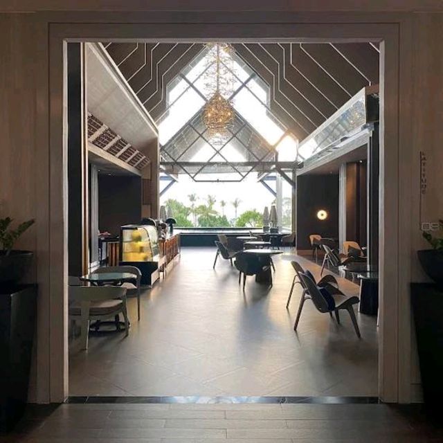 Le Meridien Khao Lak Resort & Spa
