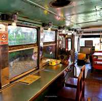 คาเฟ่บนรถบัส สุราษฎร์ฯ
