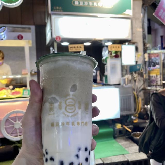 夜市狂歡！逢甲夜市暢享美食狂歡！🍡🎉🎪