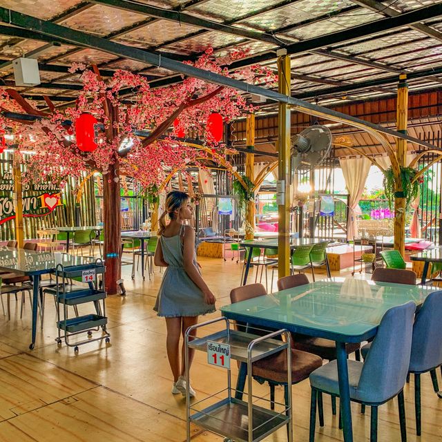 สวนอาหารที่มีมุมถ่ายรูปเยอะ‼️