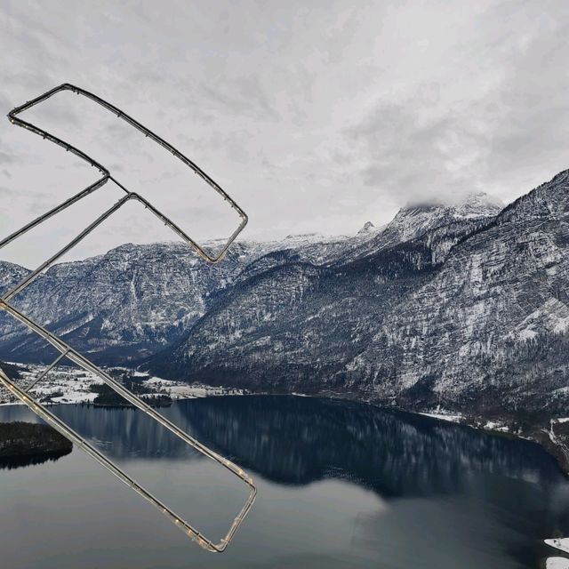 A day in Hallstatt during winter