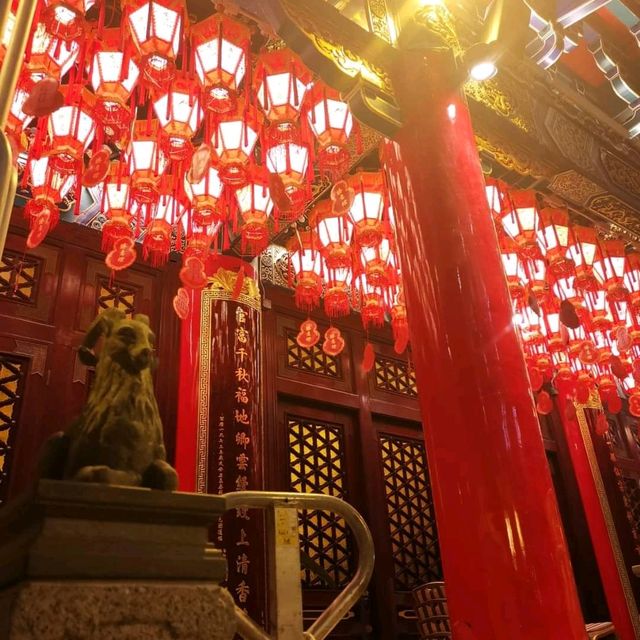 黃大仙廟:中秋節燈飾