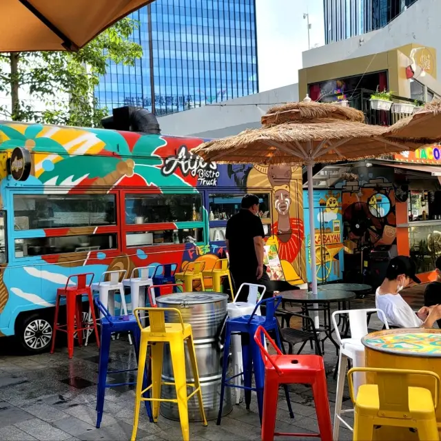 🌈 Food Truck Fiesta! 🎶