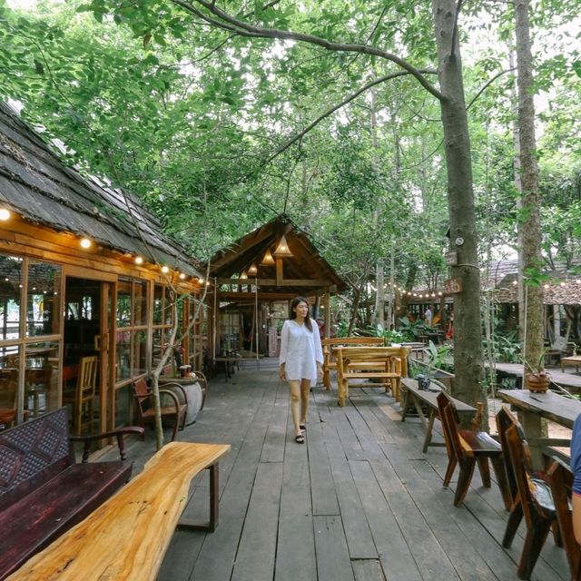 จิบกาแฟ นอนเปลในสวนป่า Skipper Garden สาขา 1