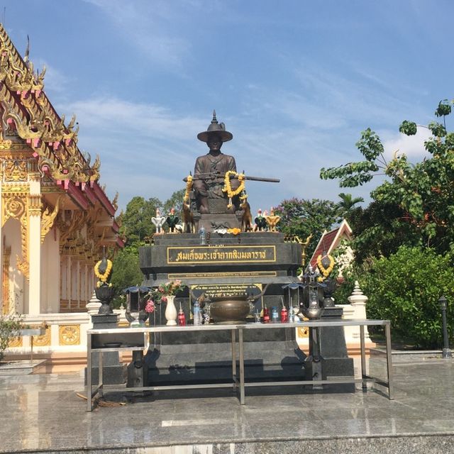 Wat Rasi Nopphawongsaram (Wat Mai)