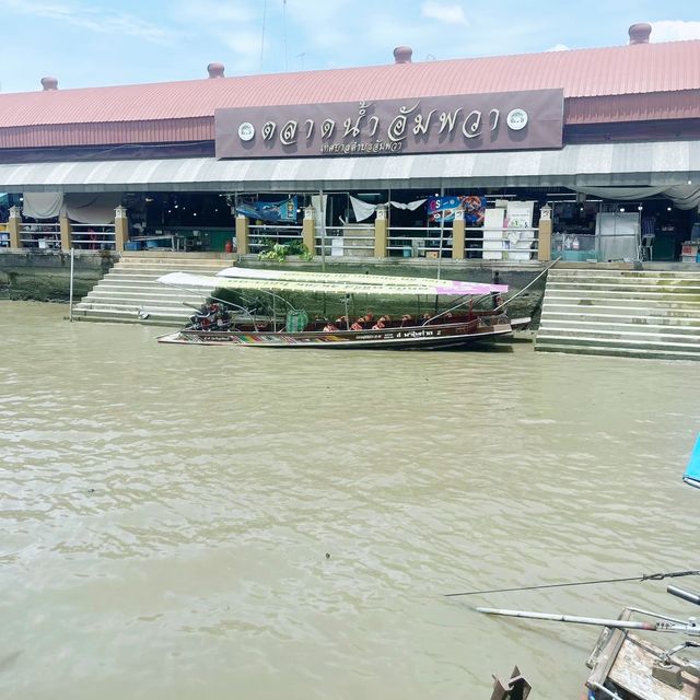 สวรรค์ของนักกิน ตลาดน้ำอัมพวา