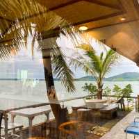 Cafe ริมทะเลบรรยายกาศดีฟุดๆ