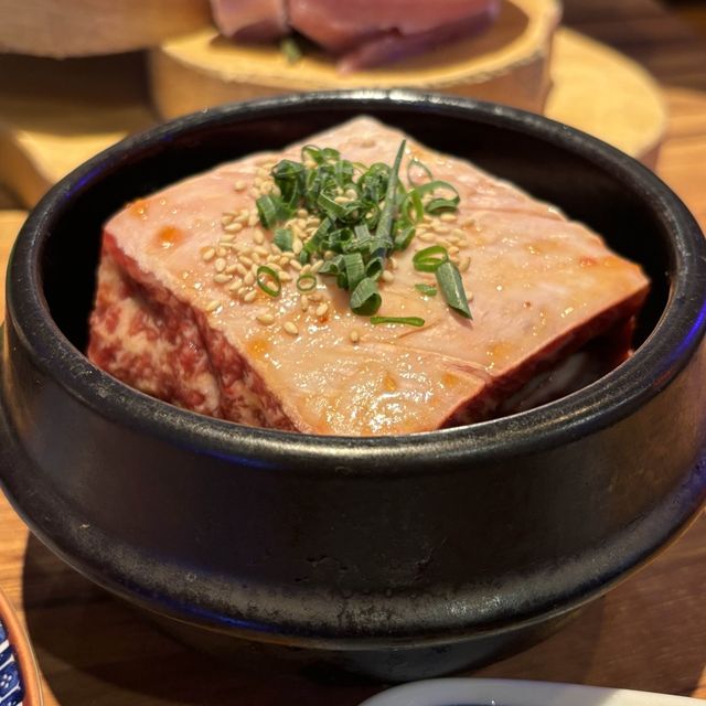 【大阪・東梅田】高品質の和牛が食べ放題でお手頃に味わえる「和牛焼肉食べ放題 ヤキニクギャング 梅田店」