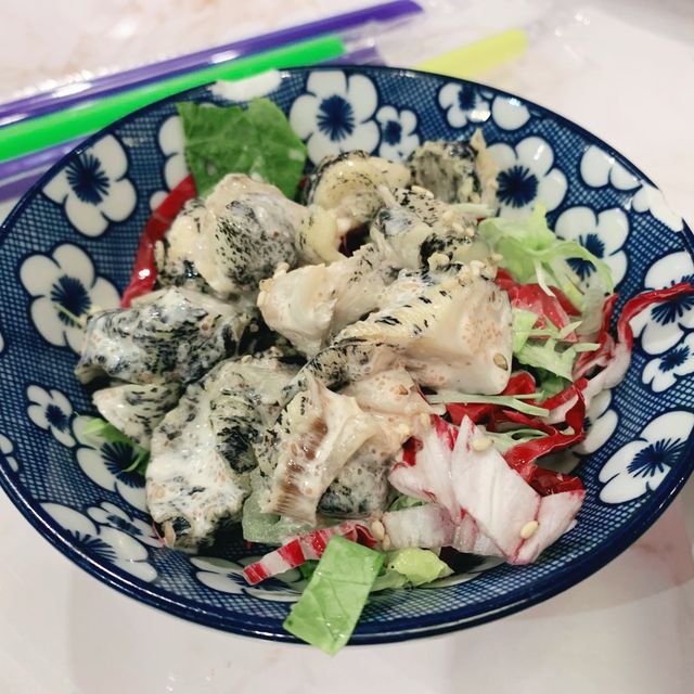 Sashimi, Chicken Pot, Hotpot All in One Restaurant in Hong Kong 🇭🇰