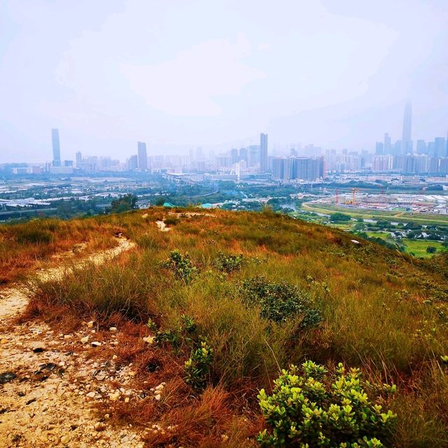 沿著邊境線行山