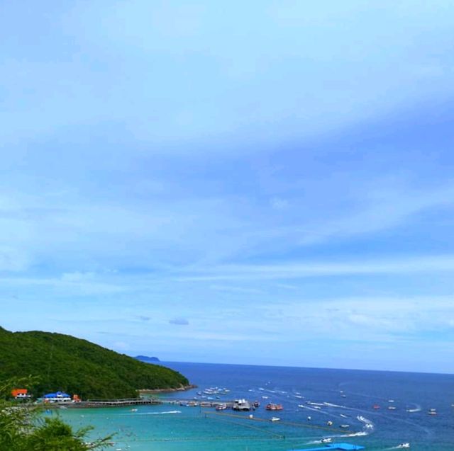 เกาะล้าน แต่ไม่ห่างรัก ✨️🌊