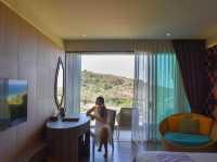Crest Resort & Pool Villas โรงแรมภูเก็ตวิวสุดปัง