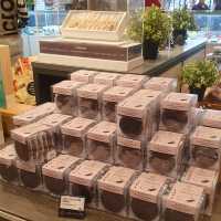 The Chocolate Factory ร้านชอคโกแลตแสนอร่อย