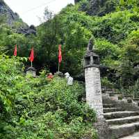 Ninh Bình, Hanoi Vietnam 🏔️⛅ 
