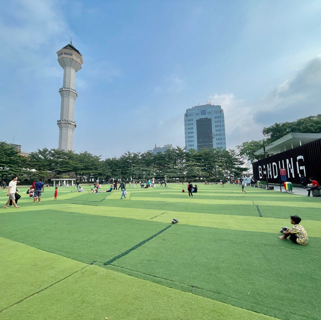 Bandung's Heartbeat: Alun-alun Chronicles