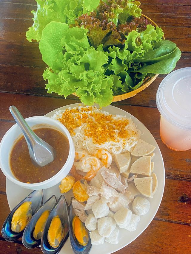 🥬ฟาร์มผัก คาเฟ่ ร้านบ้านไร่เขียวขจี | Trat🍳