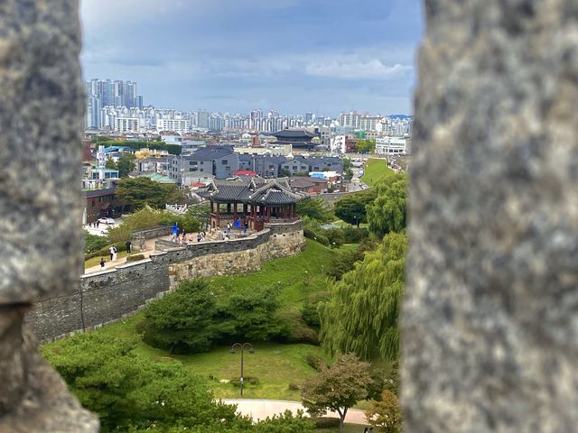 여름과 가을 사이, 여유로운 산책길 방화수류정🍀