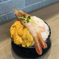 爆瀉魚生丼