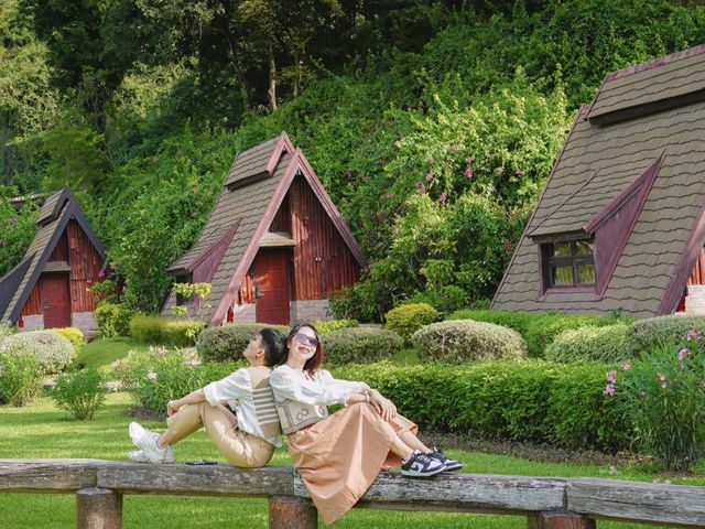 ที่พักน่ารักๆ ริมทางรถไฟ สวนไทรโยครีสอร์ท