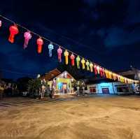 Quiet Amidst Chaos: Wat Saimoon's Calm