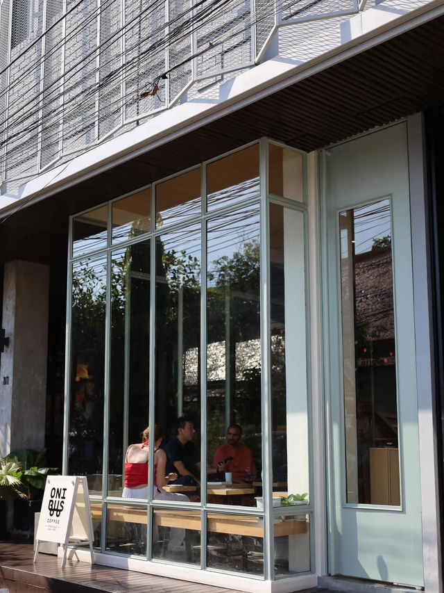 Onibus Coffee Bangkok ซามุไร ใจกลางกรุง 🇯🇵