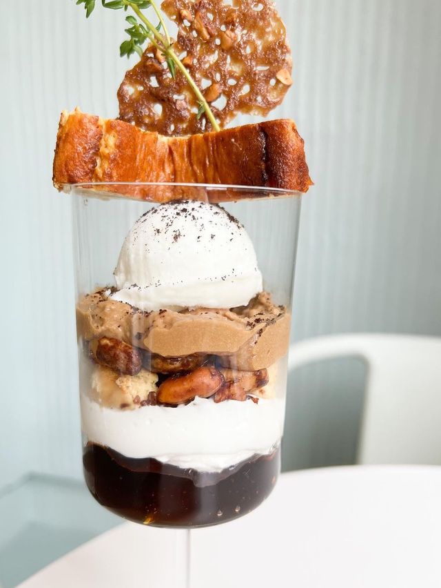 【福岡カフェ】グルテンフリーのチーズケーキを使ったパフェ