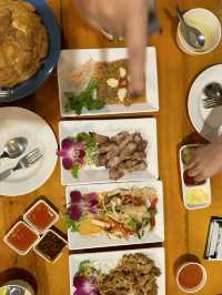 ร้านอาหารปักหลัก มะขาม 