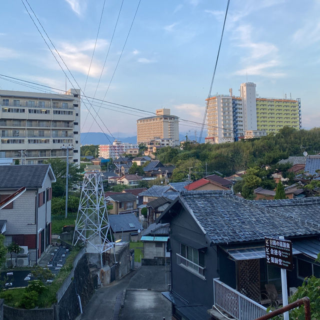 白い砂浜と温泉が有名な街、南紀白浜