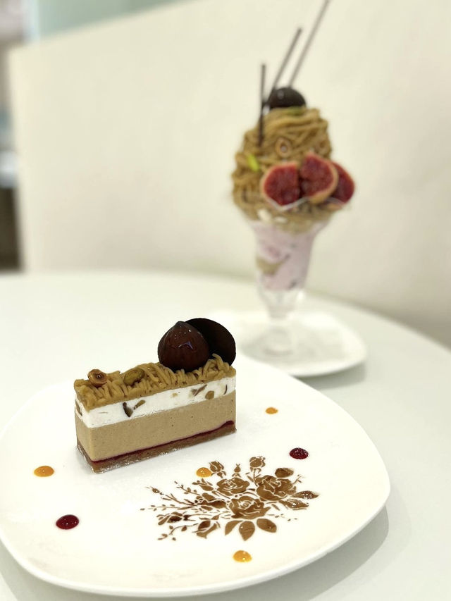 【福岡カフェ】ケーキ屋さんの季節ごとのパフェが大人気✨