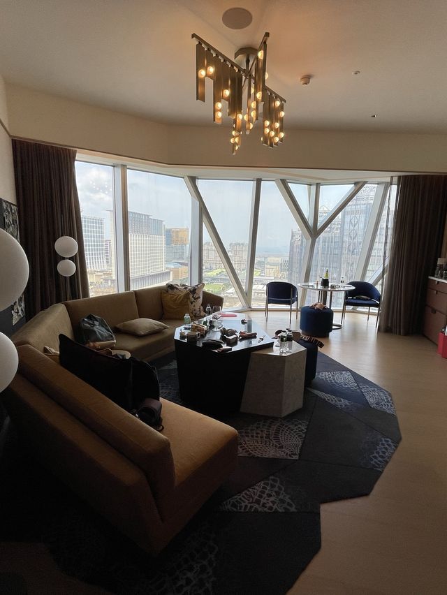 🌟🏨💖 奢華驚喜 — 澳門新濠影滙W酒店 🎁🍷🌆