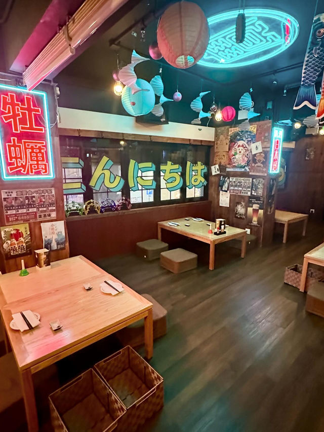 「樂酒場」：日本風情🏮火焰三文魚層層疊