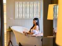 สัมผัสเสน่ห์อันคลาสสิคที่ Devasom Hua Hin Resort