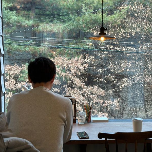 홍대 무료 전시 비스켓 스튜디오 '우리가 걸어온 날들' 사진전 홍대 데이트 코스 추천