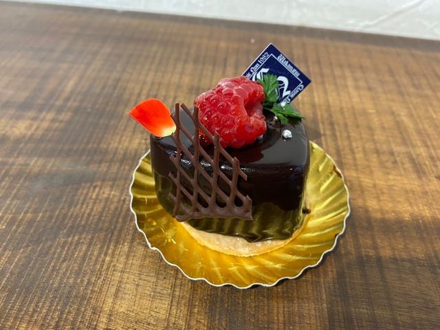 【福岡カフェ】北九州の観光スポット若戸大橋をモチーフにしたパフェ