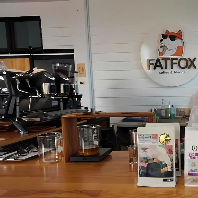 ☺️FATFOX Coffee & Friends คาเฟ่โมเดิร์น