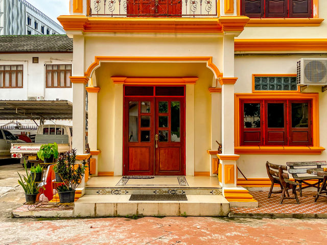메콩강변 공원 앞 고즈넉한 사원..Wat Xieng Nyeun 